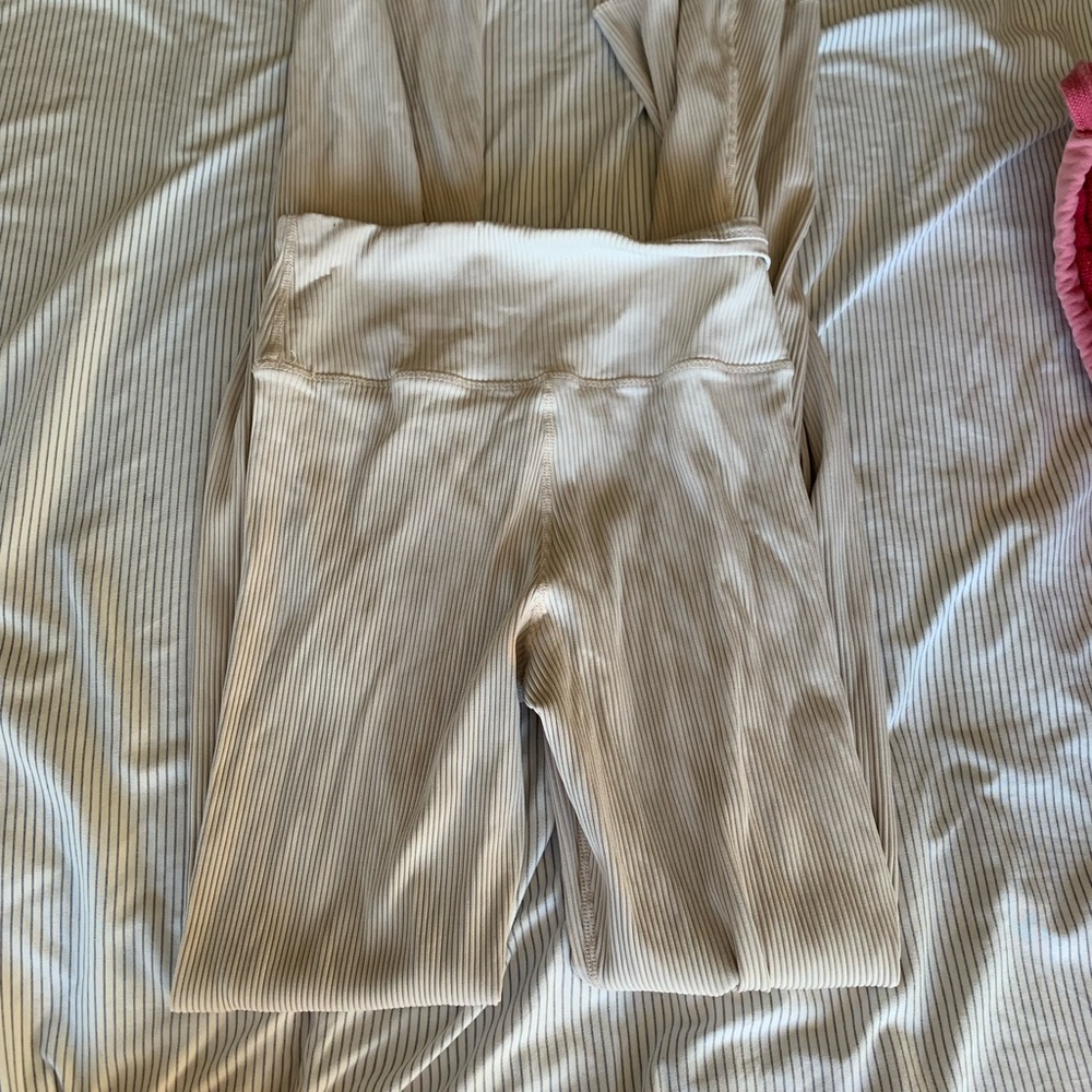 Cream Ribbed Leggings